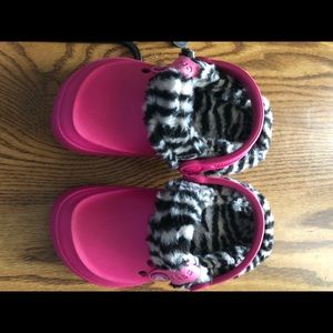 NWT Low Price!❣️Cute Fur Lined Crocs